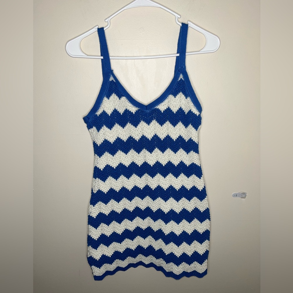 Z Supply Blue and White Chevron Knit Crochet Dress Size L Adjustable Straps EUC